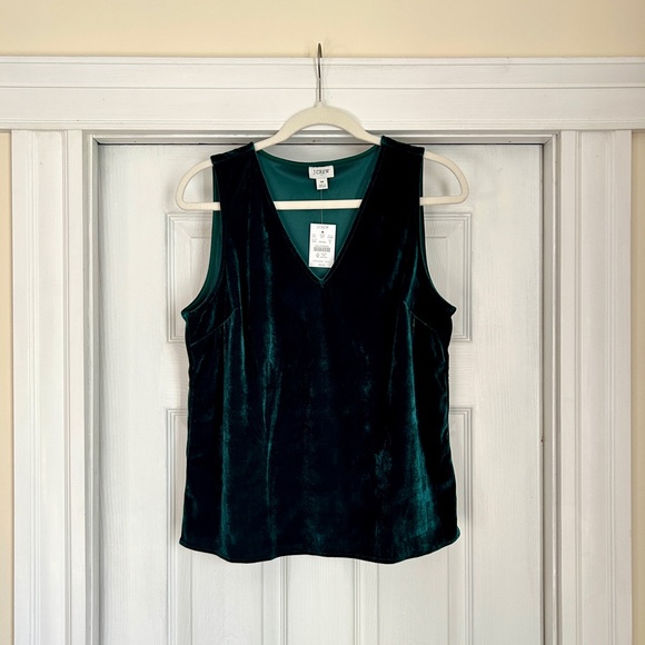 Velvet Sleeveless Top in Emerald Green - Picture 3 of 5